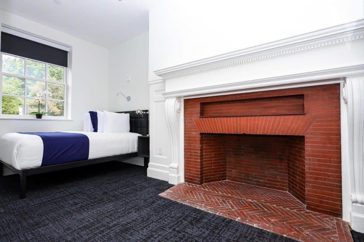 Stylish Hotel Room In Boston'S Fenway - Unit #107 Exterior photo